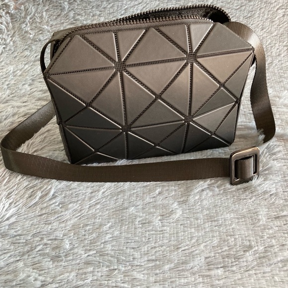 BAO BAO ISSEY MIYAKE Matte Black Cuboid Shoulder Bag - Picture 4 of 8